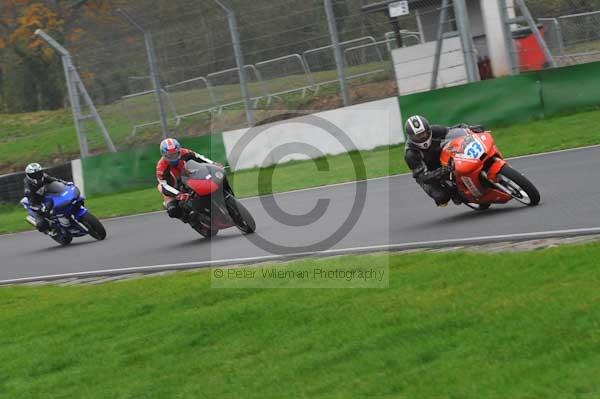 Mallory park Leicestershire;Mallory park photographs;Motorcycle action photographs;event digital images;eventdigitalimages;mallory park;no limits trackday;peter wileman photography;trackday;trackday digital images;trackday photos