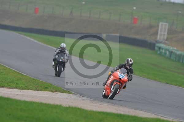 Mallory park Leicestershire;Mallory park photographs;Motorcycle action photographs;event digital images;eventdigitalimages;mallory park;no limits trackday;peter wileman photography;trackday;trackday digital images;trackday photos