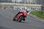 Mallory-park-Leicestershire;Mallory-park-photographs;Motorcycle-action-photographs;event-digital-images;eventdigitalimages;mallory-park;no-limits-trackday;peter-wileman-photography;trackday;trackday-digital-images;trackday-photos