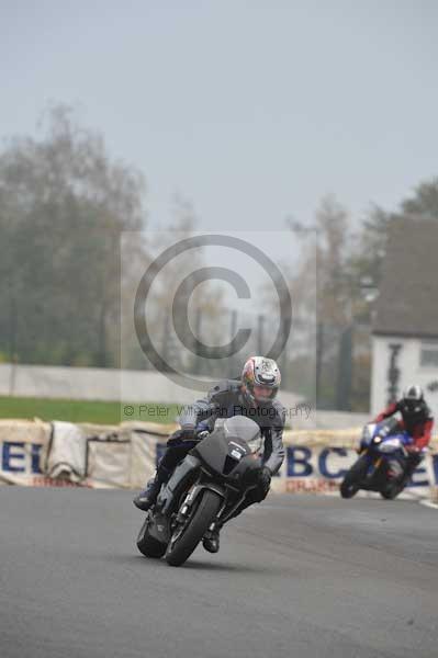 Mallory park Leicestershire;Mallory park photographs;Motorcycle action photographs;event digital images;eventdigitalimages;mallory park;no limits trackday;peter wileman photography;trackday;trackday digital images;trackday photos