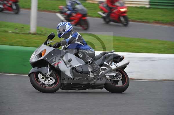 Mallory park Leicestershire;Mallory park photographs;Motorcycle action photographs;event digital images;eventdigitalimages;mallory park;no limits trackday;peter wileman photography;trackday;trackday digital images;trackday photos