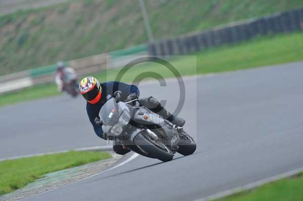 Mallory park Leicestershire;Mallory park photographs;Motorcycle action photographs;event digital images;eventdigitalimages;mallory park;no limits trackday;peter wileman photography;trackday;trackday digital images;trackday photos