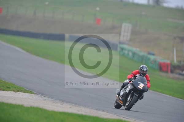 Mallory park Leicestershire;Mallory park photographs;Motorcycle action photographs;event digital images;eventdigitalimages;mallory park;no limits trackday;peter wileman photography;trackday;trackday digital images;trackday photos