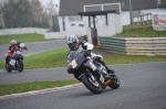 Mallory-park-Leicestershire;Mallory-park-photographs;Motorcycle-action-photographs;event-digital-images;eventdigitalimages;mallory-park;no-limits-trackday;peter-wileman-photography;trackday;trackday-digital-images;trackday-photos