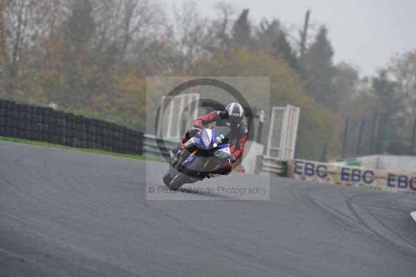 Mallory park Leicestershire;Mallory park photographs;Motorcycle action photographs;event digital images;eventdigitalimages;mallory park;no limits trackday;peter wileman photography;trackday;trackday digital images;trackday photos