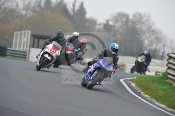 Mallory park Leicestershire;Mallory park photographs;Motorcycle action photographs;event digital images;eventdigitalimages;mallory park;no limits trackday;peter wileman photography;trackday;trackday digital images;trackday photos