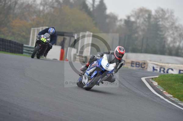 Mallory park Leicestershire;Mallory park photographs;Motorcycle action photographs;event digital images;eventdigitalimages;mallory park;no limits trackday;peter wileman photography;trackday;trackday digital images;trackday photos