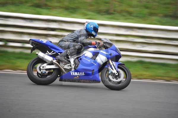 Mallory park Leicestershire;Mallory park photographs;Motorcycle action photographs;event digital images;eventdigitalimages;mallory park;no limits trackday;peter wileman photography;trackday;trackday digital images;trackday photos