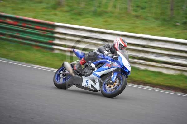 Mallory park Leicestershire;Mallory park photographs;Motorcycle action photographs;event digital images;eventdigitalimages;mallory park;no limits trackday;peter wileman photography;trackday;trackday digital images;trackday photos