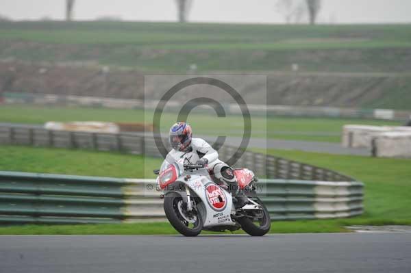 Mallory park Leicestershire;Mallory park photographs;Motorcycle action photographs;event digital images;eventdigitalimages;mallory park;no limits trackday;peter wileman photography;trackday;trackday digital images;trackday photos