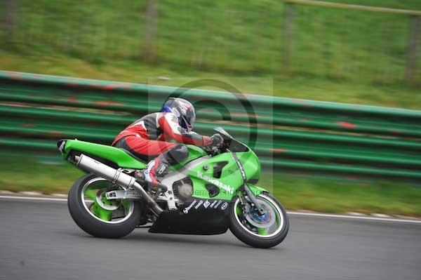 Mallory park Leicestershire;Mallory park photographs;Motorcycle action photographs;event digital images;eventdigitalimages;mallory park;no limits trackday;peter wileman photography;trackday;trackday digital images;trackday photos