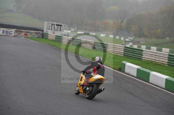 Mallory park Leicestershire;Mallory park photographs;Motorcycle action photographs;event digital images;eventdigitalimages;mallory park;no limits trackday;peter wileman photography;trackday;trackday digital images;trackday photos