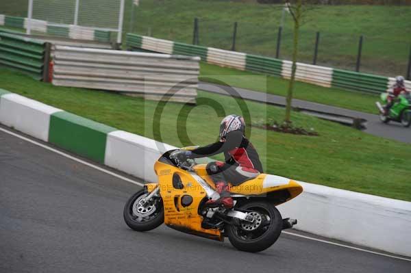 Mallory park Leicestershire;Mallory park photographs;Motorcycle action photographs;event digital images;eventdigitalimages;mallory park;no limits trackday;peter wileman photography;trackday;trackday digital images;trackday photos