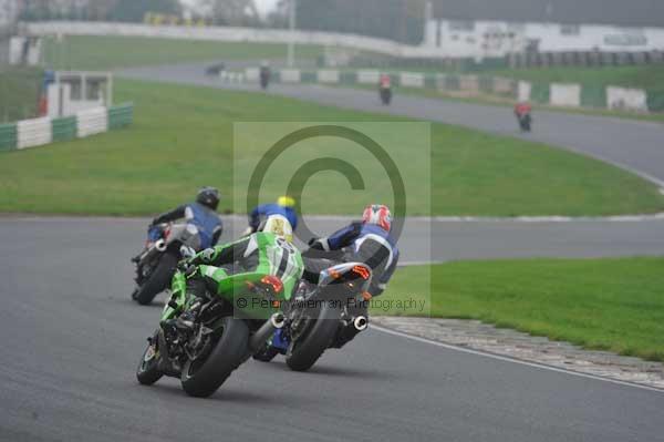 Mallory park Leicestershire;Mallory park photographs;Motorcycle action photographs;event digital images;eventdigitalimages;mallory park;no limits trackday;peter wileman photography;trackday;trackday digital images;trackday photos