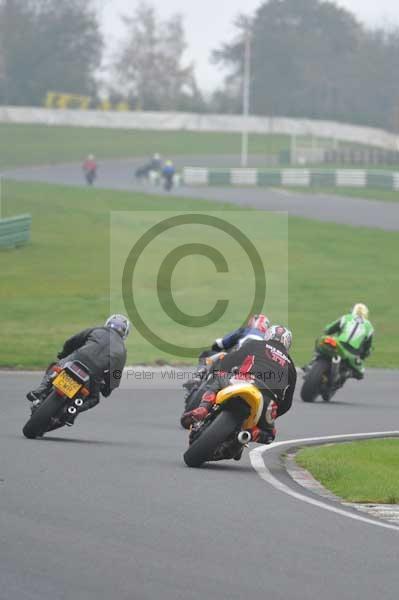 Mallory park Leicestershire;Mallory park photographs;Motorcycle action photographs;event digital images;eventdigitalimages;mallory park;no limits trackday;peter wileman photography;trackday;trackday digital images;trackday photos
