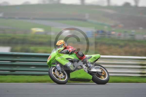 Mallory park Leicestershire;Mallory park photographs;Motorcycle action photographs;event digital images;eventdigitalimages;mallory park;no limits trackday;peter wileman photography;trackday;trackday digital images;trackday photos