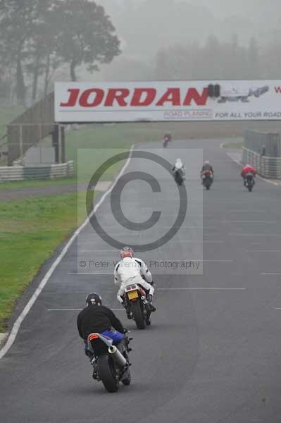 Mallory park Leicestershire;Mallory park photographs;Motorcycle action photographs;event digital images;eventdigitalimages;mallory park;no limits trackday;peter wileman photography;trackday;trackday digital images;trackday photos