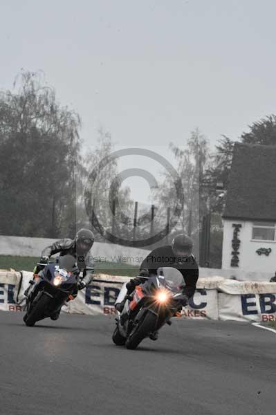 Mallory park Leicestershire;Mallory park photographs;Motorcycle action photographs;event digital images;eventdigitalimages;mallory park;no limits trackday;peter wileman photography;trackday;trackday digital images;trackday photos