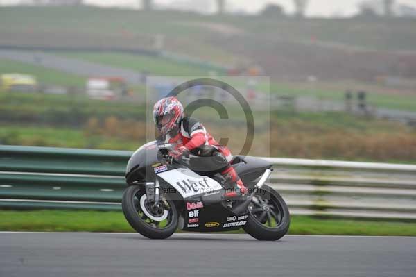 Mallory park Leicestershire;Mallory park photographs;Motorcycle action photographs;event digital images;eventdigitalimages;mallory park;no limits trackday;peter wileman photography;trackday;trackday digital images;trackday photos