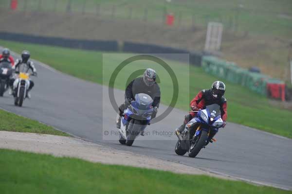 Mallory park Leicestershire;Mallory park photographs;Motorcycle action photographs;event digital images;eventdigitalimages;mallory park;no limits trackday;peter wileman photography;trackday;trackday digital images;trackday photos