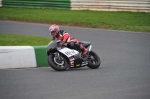 Mallory-park-Leicestershire;Mallory-park-photographs;Motorcycle-action-photographs;event-digital-images;eventdigitalimages;mallory-park;no-limits-trackday;peter-wileman-photography;trackday;trackday-digital-images;trackday-photos