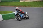Mallory-park-Leicestershire;Mallory-park-photographs;Motorcycle-action-photographs;event-digital-images;eventdigitalimages;mallory-park;no-limits-trackday;peter-wileman-photography;trackday;trackday-digital-images;trackday-photos