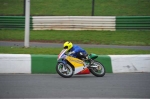 Mallory-park-Leicestershire;Mallory-park-photographs;Motorcycle-action-photographs;event-digital-images;eventdigitalimages;mallory-park;no-limits-trackday;peter-wileman-photography;trackday;trackday-digital-images;trackday-photos
