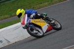 Mallory-park-Leicestershire;Mallory-park-photographs;Motorcycle-action-photographs;event-digital-images;eventdigitalimages;mallory-park;no-limits-trackday;peter-wileman-photography;trackday;trackday-digital-images;trackday-photos