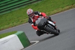 Mallory-park-Leicestershire;Mallory-park-photographs;Motorcycle-action-photographs;event-digital-images;eventdigitalimages;mallory-park;no-limits-trackday;peter-wileman-photography;trackday;trackday-digital-images;trackday-photos