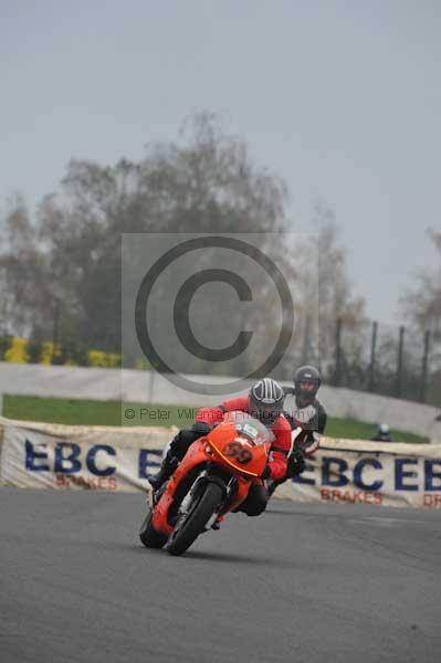 Mallory park Leicestershire;Mallory park photographs;Motorcycle action photographs;event digital images;eventdigitalimages;mallory park;no limits trackday;peter wileman photography;trackday;trackday digital images;trackday photos