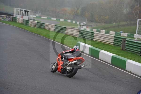 Mallory park Leicestershire;Mallory park photographs;Motorcycle action photographs;event digital images;eventdigitalimages;mallory park;no limits trackday;peter wileman photography;trackday;trackday digital images;trackday photos