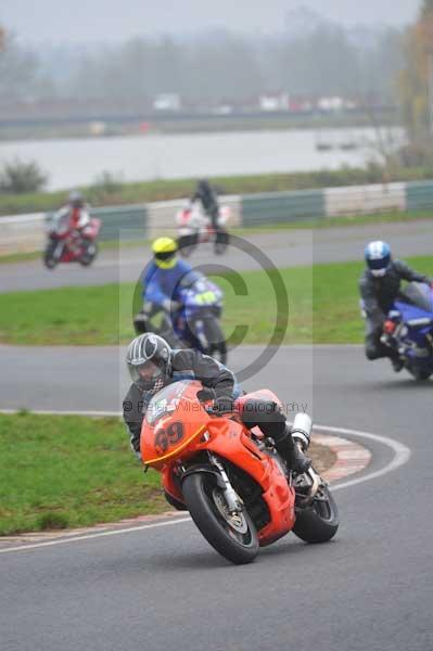 Mallory park Leicestershire;Mallory park photographs;Motorcycle action photographs;event digital images;eventdigitalimages;mallory park;no limits trackday;peter wileman photography;trackday;trackday digital images;trackday photos
