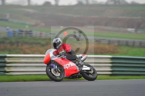 Mallory park Leicestershire;Mallory park photographs;Motorcycle action photographs;event digital images;eventdigitalimages;mallory park;no limits trackday;peter wileman photography;trackday;trackday digital images;trackday photos