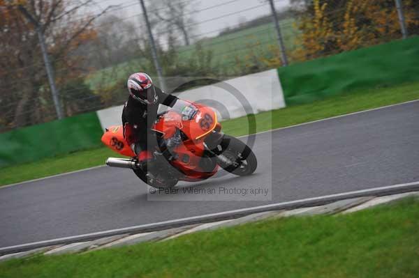 Mallory park Leicestershire;Mallory park photographs;Motorcycle action photographs;event digital images;eventdigitalimages;mallory park;no limits trackday;peter wileman photography;trackday;trackday digital images;trackday photos