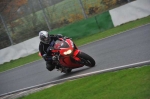 Mallory-park-Leicestershire;Mallory-park-photographs;Motorcycle-action-photographs;event-digital-images;eventdigitalimages;mallory-park;no-limits-trackday;peter-wileman-photography;trackday;trackday-digital-images;trackday-photos