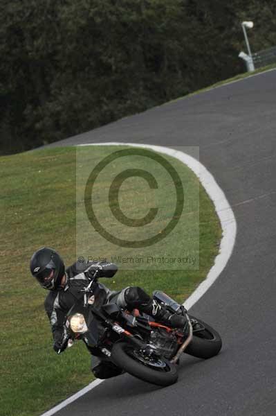 Motorcycle action photographs;Trackday digital images;cadwell;cadwell park photographs;event digital images;eventdigitalimages;motor racing louth lincolnshire;no limits trackdays;peter wileman photography;trackday;trackday photos