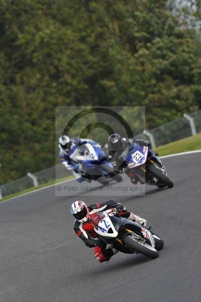 Motorcycle action photographs;Trackday digital images;cadwell;cadwell park photographs;event digital images;eventdigitalimages;motor racing louth lincolnshire;no limits trackdays;peter wileman photography;trackday;trackday photos