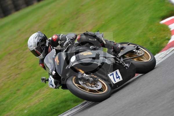 Motorcycle action photographs;Trackday digital images;cadwell;cadwell park photographs;event digital images;eventdigitalimages;motor racing louth lincolnshire;no limits trackdays;peter wileman photography;trackday;trackday photos