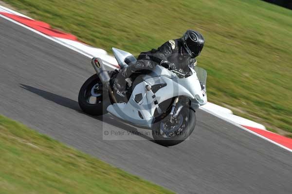 Motorcycle action photographs;Trackday digital images;cadwell;cadwell park photographs;event digital images;eventdigitalimages;motor racing louth lincolnshire;no limits trackdays;peter wileman photography;trackday;trackday photos