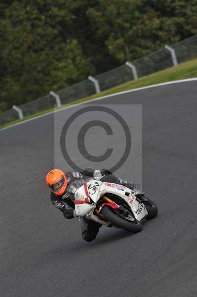Motorcycle action photographs;Trackday digital images;cadwell;cadwell park photographs;event digital images;eventdigitalimages;motor racing louth lincolnshire;no limits trackdays;peter wileman photography;trackday;trackday photos