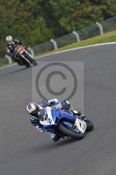 Motorcycle action photographs;Trackday digital images;cadwell;cadwell park photographs;event digital images;eventdigitalimages;motor racing louth lincolnshire;no limits trackdays;peter wileman photography;trackday;trackday photos