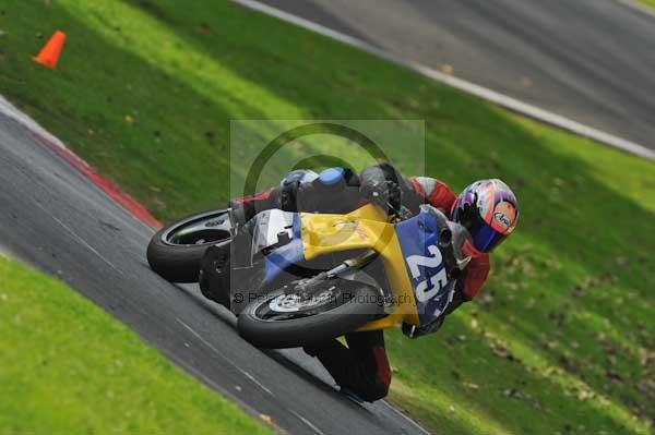Motorcycle action photographs;Trackday digital images;cadwell;cadwell park photographs;event digital images;eventdigitalimages;motor racing louth lincolnshire;no limits trackdays;peter wileman photography;trackday;trackday photos