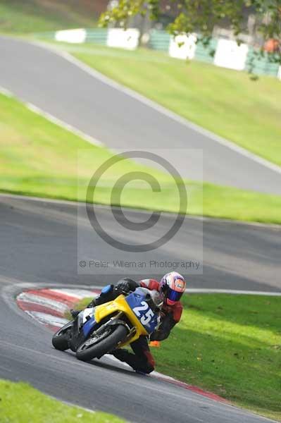 Motorcycle action photographs;Trackday digital images;cadwell;cadwell park photographs;event digital images;eventdigitalimages;motor racing louth lincolnshire;no limits trackdays;peter wileman photography;trackday;trackday photos
