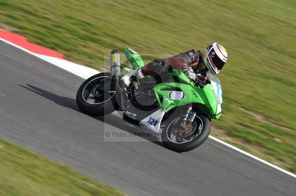 Motorcycle action photographs;Trackday digital images;cadwell;cadwell park photographs;event digital images;eventdigitalimages;motor racing louth lincolnshire;no limits trackdays;peter wileman photography;trackday;trackday photos
