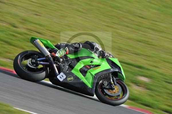 Motorcycle action photographs;Trackday digital images;cadwell;cadwell park photographs;event digital images;eventdigitalimages;motor racing louth lincolnshire;no limits trackdays;peter wileman photography;trackday;trackday photos