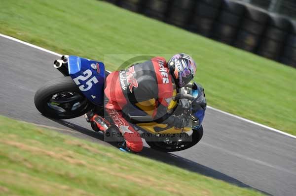 Motorcycle action photographs;Trackday digital images;cadwell;cadwell park photographs;event digital images;eventdigitalimages;motor racing louth lincolnshire;no limits trackdays;peter wileman photography;trackday;trackday photos