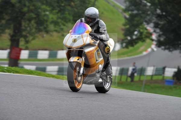 Motorcycle action photographs;Trackday digital images;cadwell;cadwell park photographs;event digital images;eventdigitalimages;motor racing louth lincolnshire;no limits trackdays;peter wileman photography;trackday;trackday photos