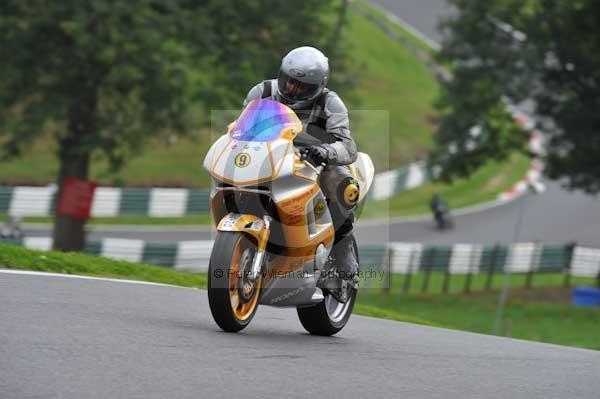 Motorcycle action photographs;Trackday digital images;cadwell;cadwell park photographs;event digital images;eventdigitalimages;motor racing louth lincolnshire;no limits trackdays;peter wileman photography;trackday;trackday photos