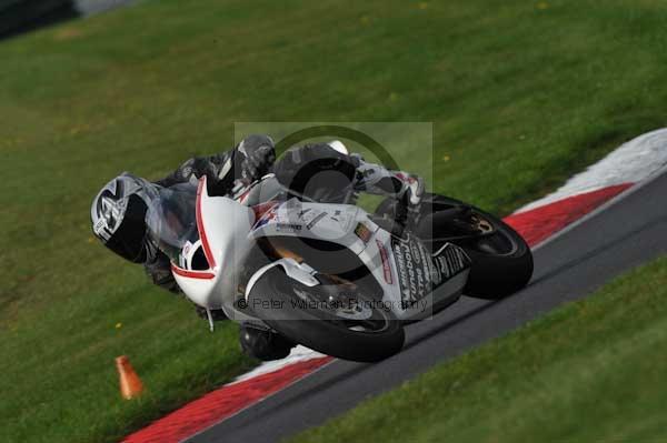 Motorcycle action photographs;Trackday digital images;cadwell;cadwell park photographs;event digital images;eventdigitalimages;motor racing louth lincolnshire;no limits trackdays;peter wileman photography;trackday;trackday photos
