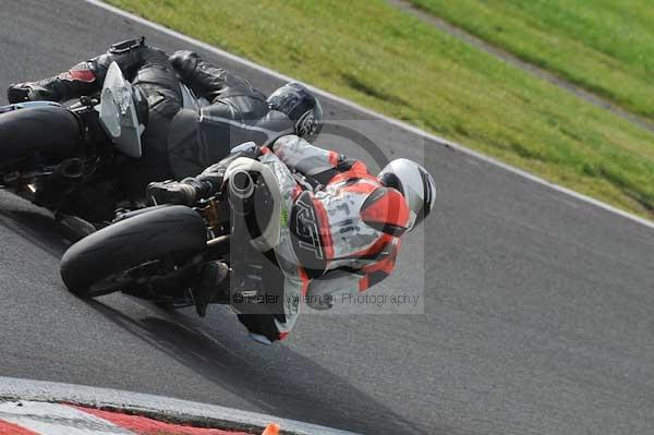 Motorcycle action photographs;Trackday digital images;cadwell;cadwell park photographs;event digital images;eventdigitalimages;motor racing louth lincolnshire;no limits trackdays;peter wileman photography;trackday;trackday photos